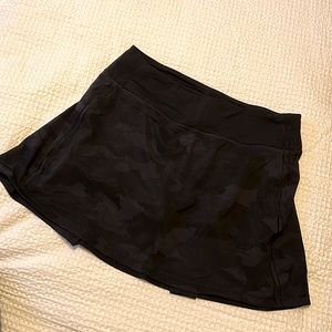 Black lululemon skort!